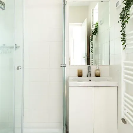 Qult - Up In The Sky