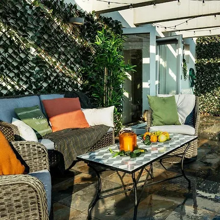 Qult - Up In The Sky