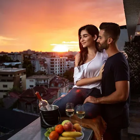 Apartment Qult - Up In The Sky Bucharest