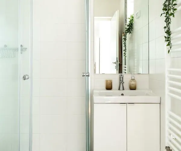 Qult - Up In The Sky