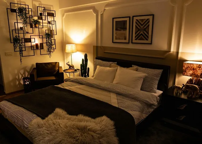 Qult - Up In The Sky アパート