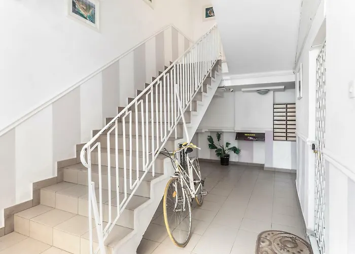 Apartman Qult - Up In The Sky Bukarest