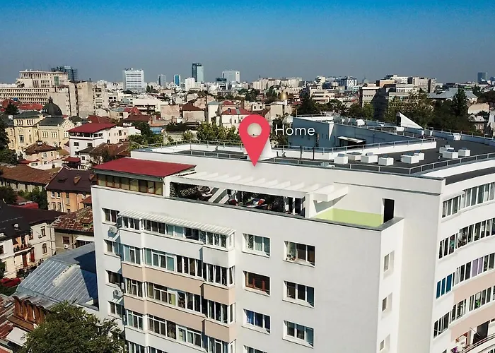 Qult - Up In The Sky Apartman *